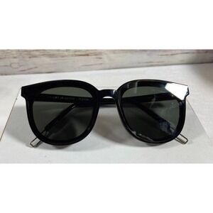 Gentle Monster ma mars flatba